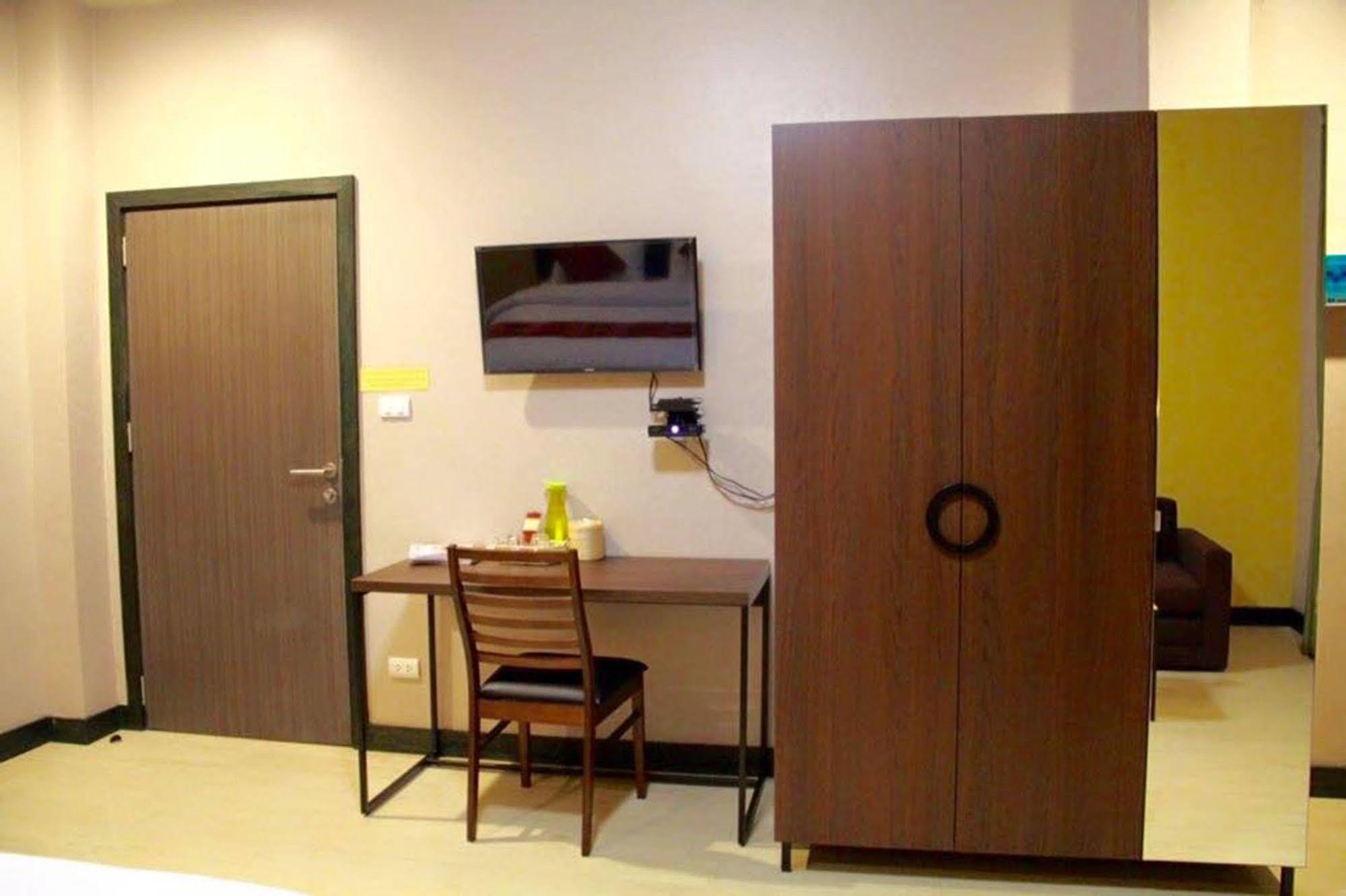 Отель Mulberry House Pak Thong Chai Экстерьер фото