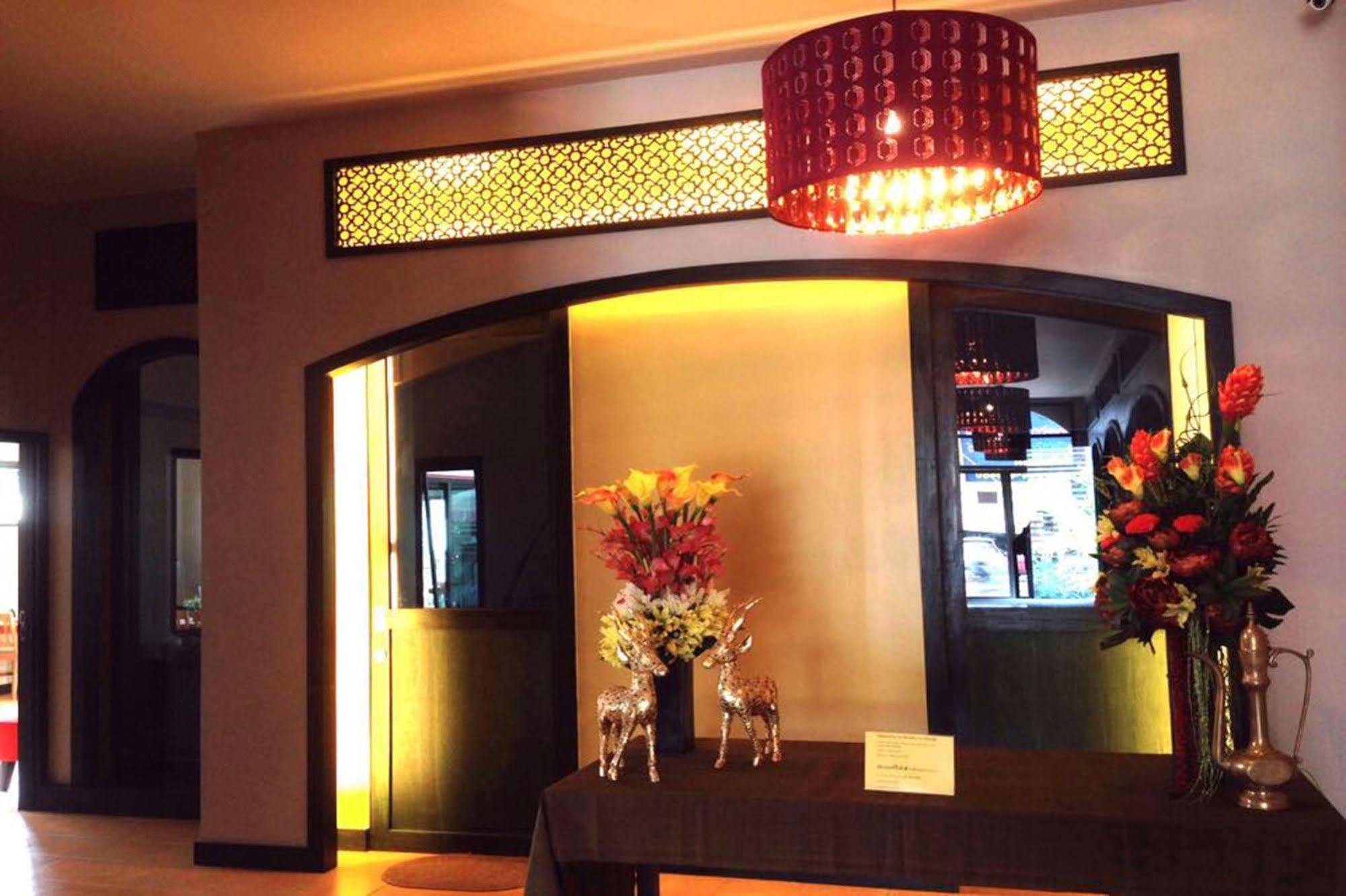 Отель Mulberry House Pak Thong Chai Экстерьер фото